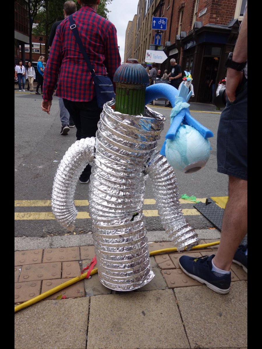 Fifty years since the moon landings. redandgoldweb.wordpress.com/2019/07/17/fif…