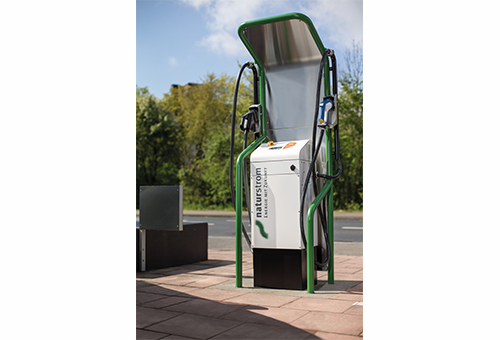 EMobilserver's tweet photo. Klimaschonend und günstig unterwegs sein: @NATURSTROM_AG führt neuen Tarif für Elektromobilisten ein https://t.co/ga4cS19HaA https://t.co/4rGK5EciUN