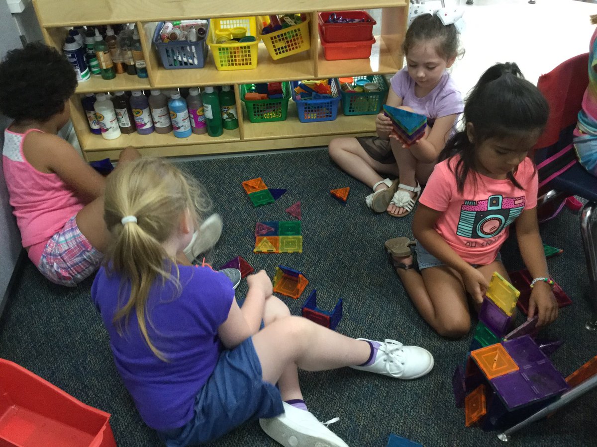 joyce_jevans's tweet photo. Making patterns , building with magnetic blocks, and digging for jewels for the letter "j" are a few of the fun things we did today in Kindergarten Countdown! https://t.co/4tXokoJ50T