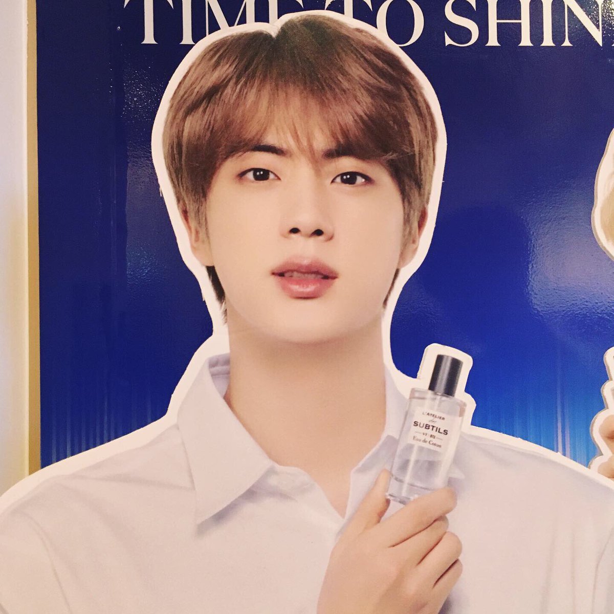 darkerthankuroi's tweet photo. What’s that I smell?👃🏼 The #VTXBTS pop-up store in Tokyo? YUP.👀 Who’s perfume matched my tastes the best? ☁️ 最後の日に行けてよかった〜 #VT #VT東京 #VTコスメ #VTCOSMETICS #STAYIT #BORNNATURAL #BTSPERFUME #BTS香水 #SPOTLIGHT_YOURSELF #ラトリエ #LATELIER #MY_LATELIER #EauDeCoton https://t.co/rIwO2tYC1f
