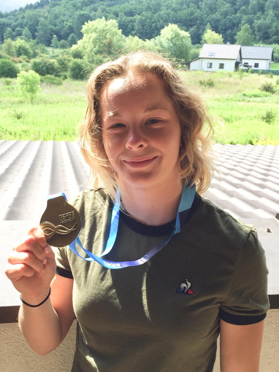 lecoqsportif's tweet photo. Doriane #Delassus agrandit son palmarès : notre athlète est maintenant championne du monde junior par équipe en kayak ! 🥇
Félicitations pour ce nouveau titre, nous sommes fiers de t'accompagner. ✨
#LCSFamily #LCSTeamAthletes #LCSSport #Sport #Kayak https://t.co/wEz880I8IO
