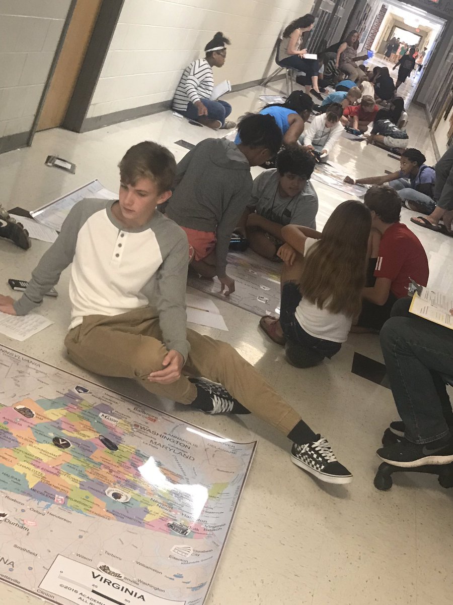 drloach4's tweet image. CCPS Math AcCelebrate students learning to code using TI-Nspire calculators &amp;amp; Rovers while completing a Math in Motion college tour challenge. #mathaccelebrate #oneccps @VictoriaLayman @klgmsdirector @Tinkhani @CCPS_MathK5 @drjbg3 @ThomasTaylorEdD