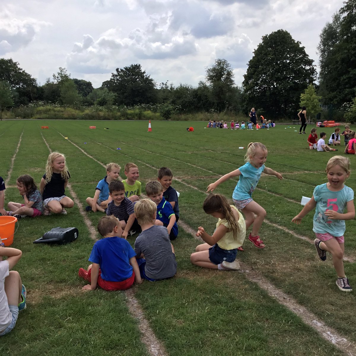 RecRaglanKWalsh's tweet photo. Reception have had the best afternoon full of laughter and soggy memories! 😃💧 https://t.co/SBthrvgHxc