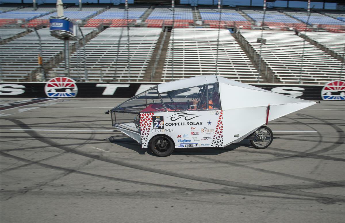 CoppellSolar's tweet photo. Day 2 Race Results:

The team picked up an additional 54 laps today, which gives them a total of 122 laps.

The team is currently in third place overall in their division! @myakSTEM @Coppellisd @HighSchoolSolar @CityofCoppell @CoppellHigh @CoppellCTE @CoppellSTEM @antraasa https://t.co/uZ4hedKM4l