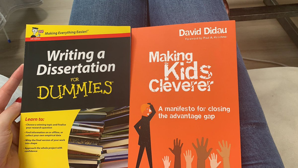 DervilaKelly's tweet photo. Last month of masters thesis writing and I divert into @OMahonysBooks for more distractions ๐๐๐๐๐ #1monthcountdown https://t.co/ivP8f5335J
