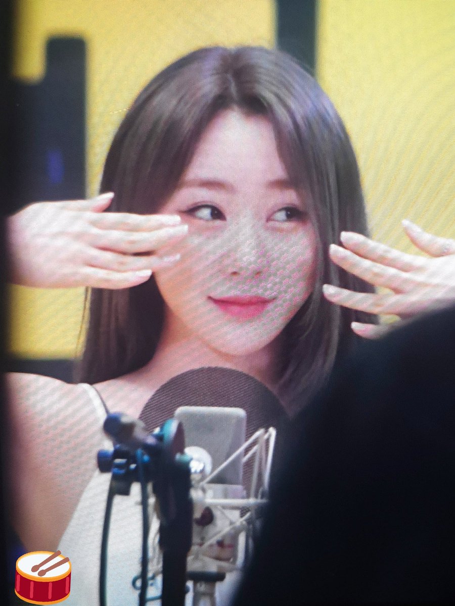190717 프리뷰

네일 바꿔또💅 언니 넘 귀여워또😚❤
#우주소녀 #연정 #WJSN #YEONJUNG <a href="/WJSN_Cosmic/">우주소녀</a>