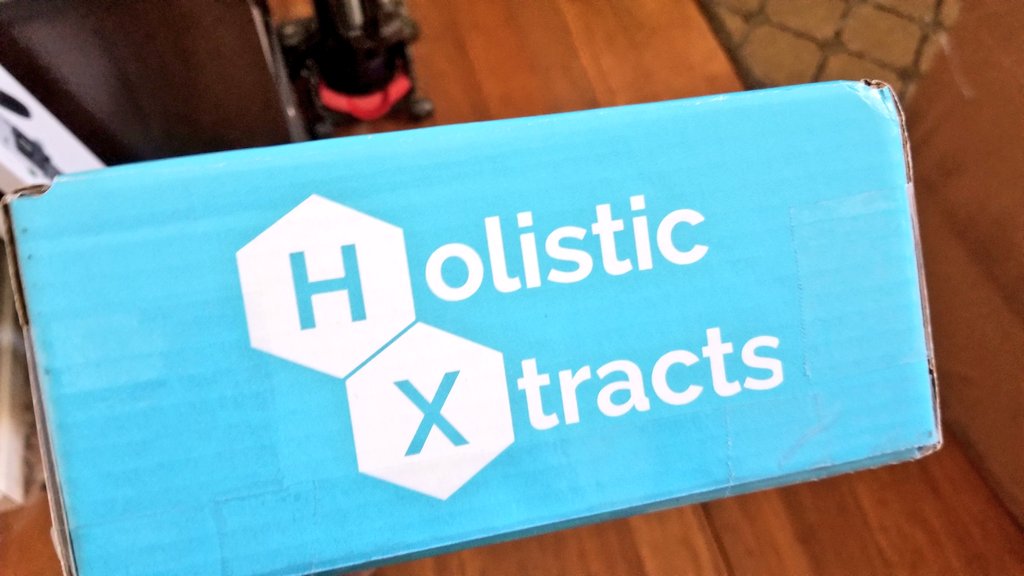 Drift0r's tweet image. Hello CBD, goodbye back pain 

instagram.com/holisticxtract…