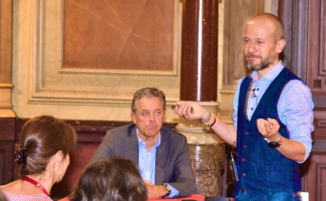 ICABarcelona's tweet photo. Interessant i dinàmic #InHouseDay: 'Com millorar la visibilitat de l'advocat/da in-house: elevator pitch i comunicació efectiva' a càrrec de #DanielNúñez. Acte presentat per #JohnRigau, president de la Comissió d'Advocats d'Empresa de l'#ICAB. https://t.co/c8hQZo6oA5