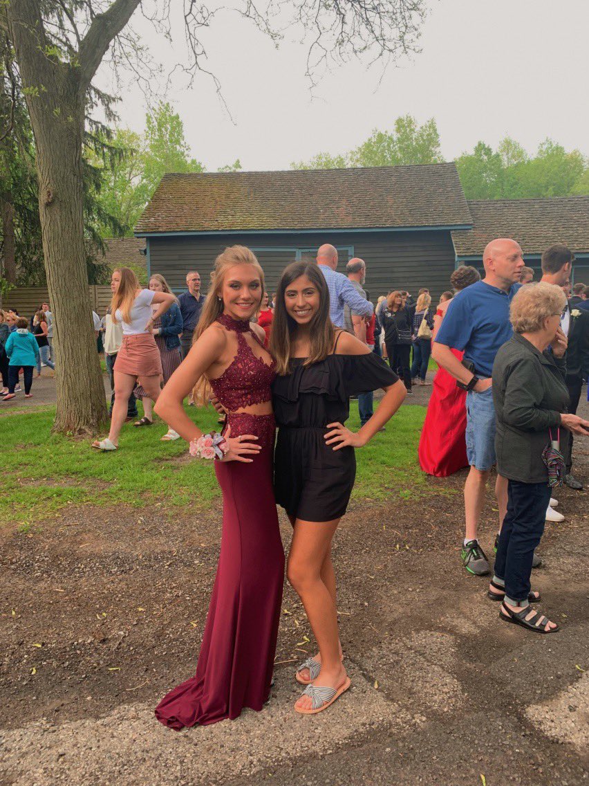 tkortt's tweet photo. Happy18thbirthdayyyy @emilywagner__ 🥳🥳🥳🥳hope your day is great gorgeous💕💕 !!!! https://t.co/OibOMXQNEG