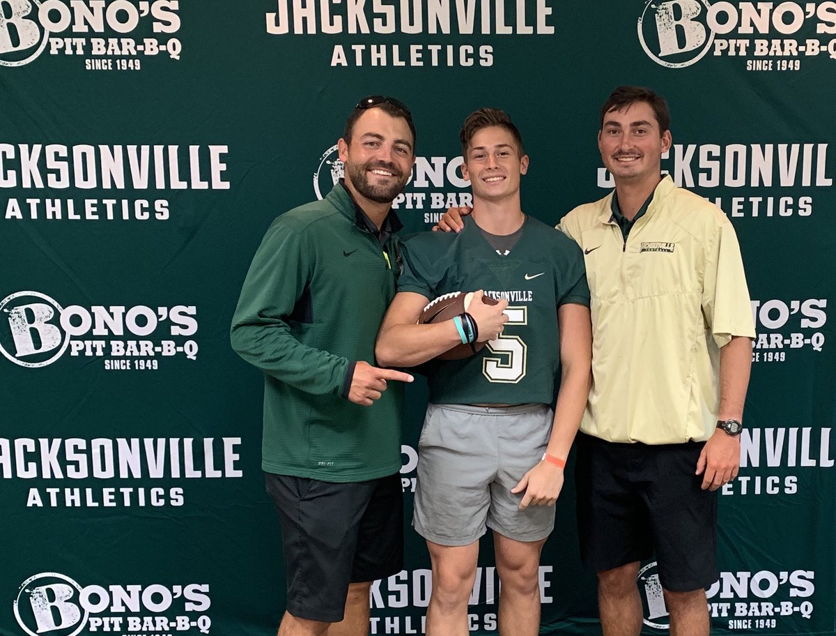 cxxhxx5's tweet photo. Blessed to receive my second D1 ⭕️ffer from Jacksonville University❕🐬🐬❕#EMAD #WADL #JUPhinsUp @ShSrecruiting @SequoyahChiefs @sequoyahsports @WellsRylan @CoachJ_Copeland @JAX_FB @RecruitGeorgia https://t.co/VMMoGRlc3C