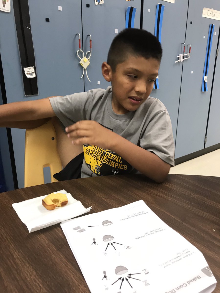 Briosbuzz's tweet photo. Cooking and enjoying some corn dog muffins at ESY! #n2y #unique #ecisdspeded #lifeskillslife #sensory #vocational #ectweets https://t.co/IdSQbn92gg