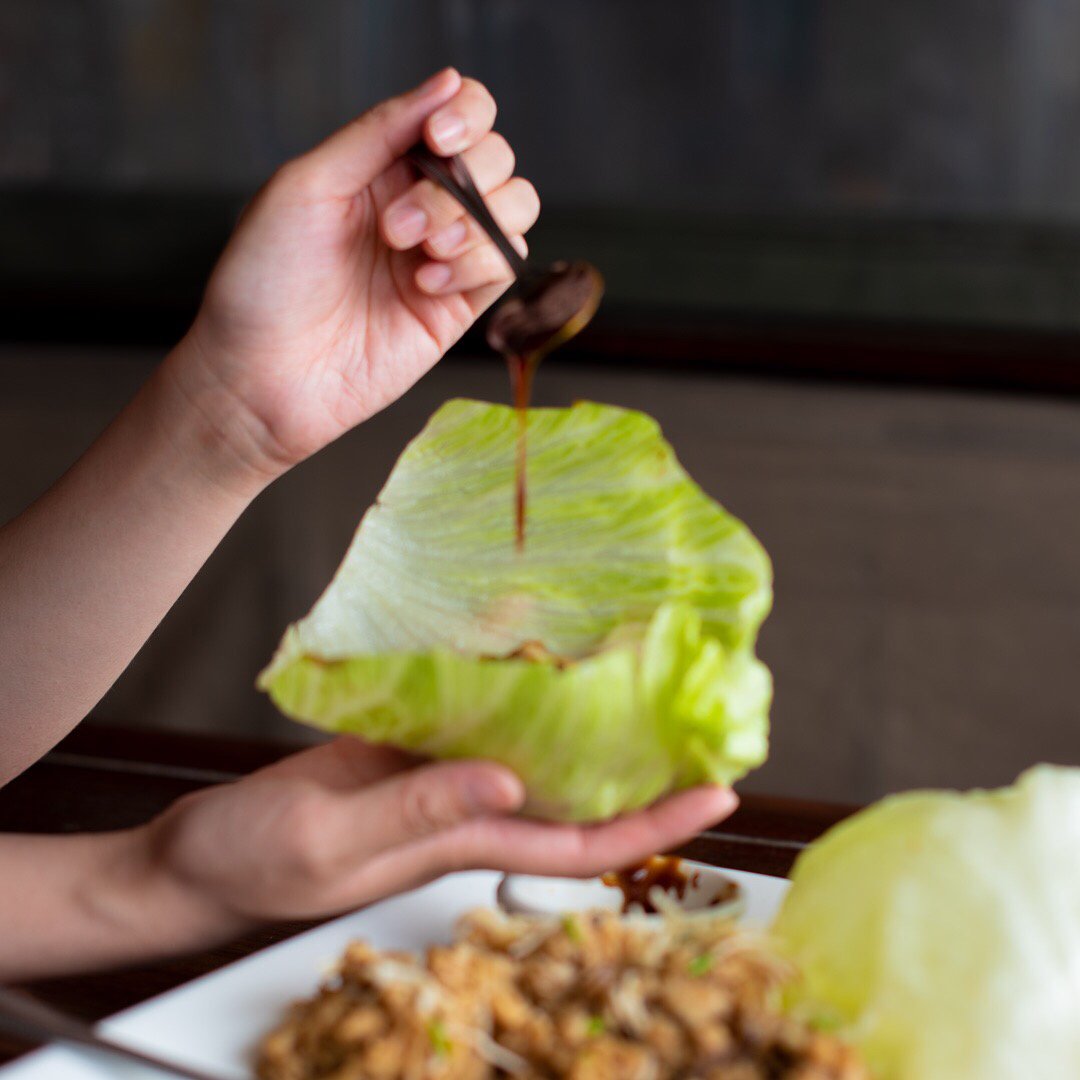 wsredondobeach's tweet image. Drizzle drizzle drizzle 😋
.
#lettucecups #yum #delicious #fresh