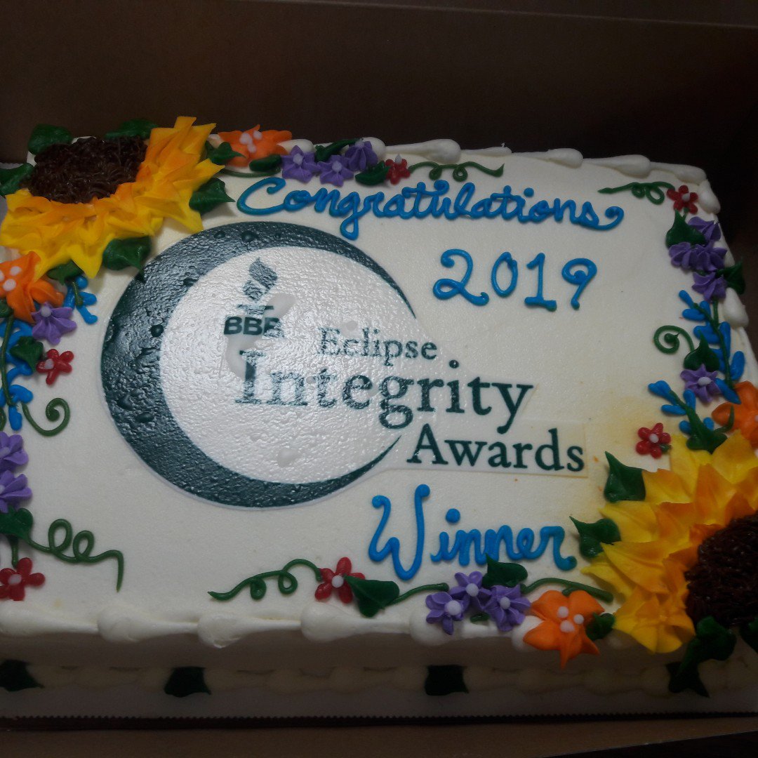 crayons2classrm's tweet photo. Thank you The Cakery of Dayton for the delicious cake this afternoon! #bbbeclipse Better Business Bureau - Dayton, OH https://t.co/2vNDNq2wR0
