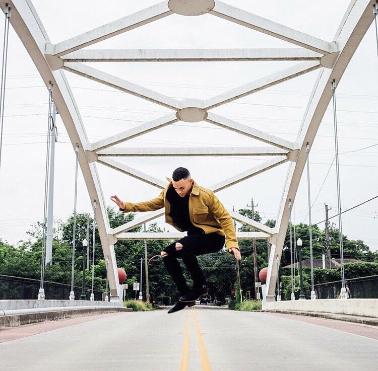 Provident_Ent's tweet photo. Jumping for joy because it’s Wednesday! Leave your favorite quote or verse that helps you through the busy weeks 👇🏼 #teamplg @taurenwells https://t.co/3Kac9qZq23