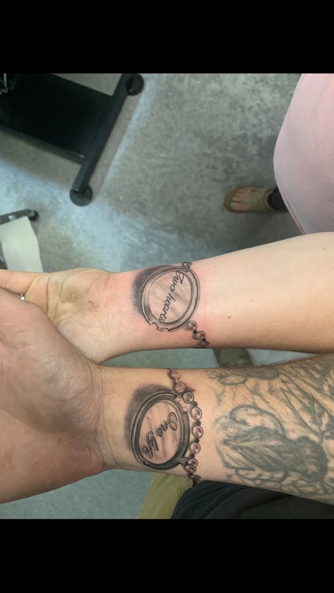 AOTasco's tweet photo. Hubs and I did a thing ❤️ “Two hearts, One life” https://t.co/0VvSaJrNeO