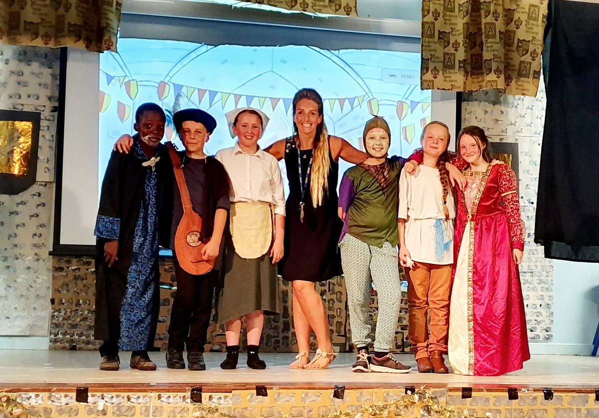 sophiefrost00's tweet photo. π€΄πΈπ€Ί
What a Knight!!!
π« Star performers!π«
So very proud of every single child in Year 6! #setthestandard #inspireothers #year6performance @CastleHillHead https://t.co/C5RtcLNnIf