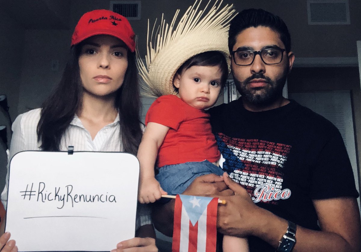 enidrios's tweet photo. Desde la diáspora nos unimos en protesta en favor de nuestra familia puertorriqueña. Somos muchos los que nos fuimos, pero nuestro corazón siempre está en nuestra hermosa Isla 10x35 🇵🇷 ¡Basta Ya! #desdeFlorida #RickyRenuncia https://t.co/n1IBn0iHdO