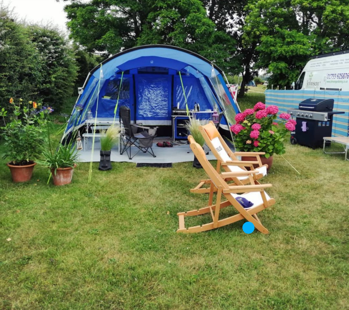 This is a tent just across the field from us. Someone has really taken it to the next level! <a href="/ninhamholidays/">Ninham Holidays</a>