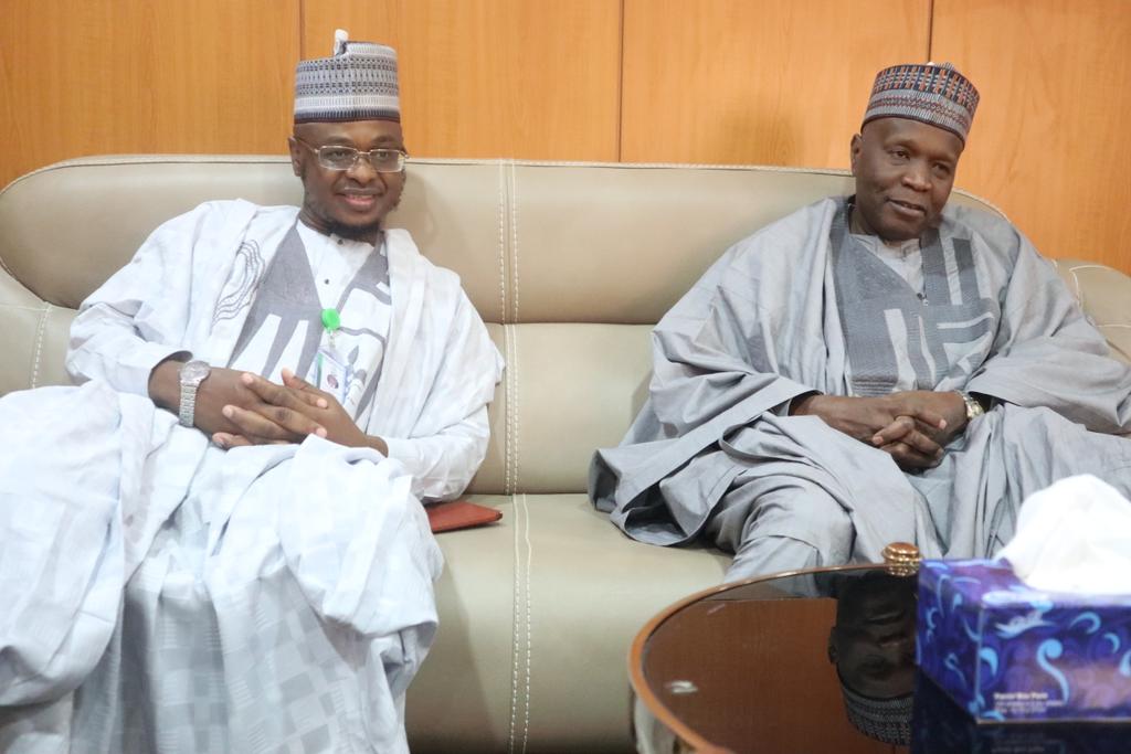 NITDANigeria's tweet photo. LIVE: The Executive Governor of Gombe State, His Excellency, Alhaji Muhammad Inuwa Yahaya with the Chief Information Technology Officer of Nigeria @DrIsaPantami during a courtesy visit to Gombe State Government House. 
#NCSGombe2019
#DigitalTransformation 
#NITDA19
#NITDA https://t.co/OzWvirNhL3