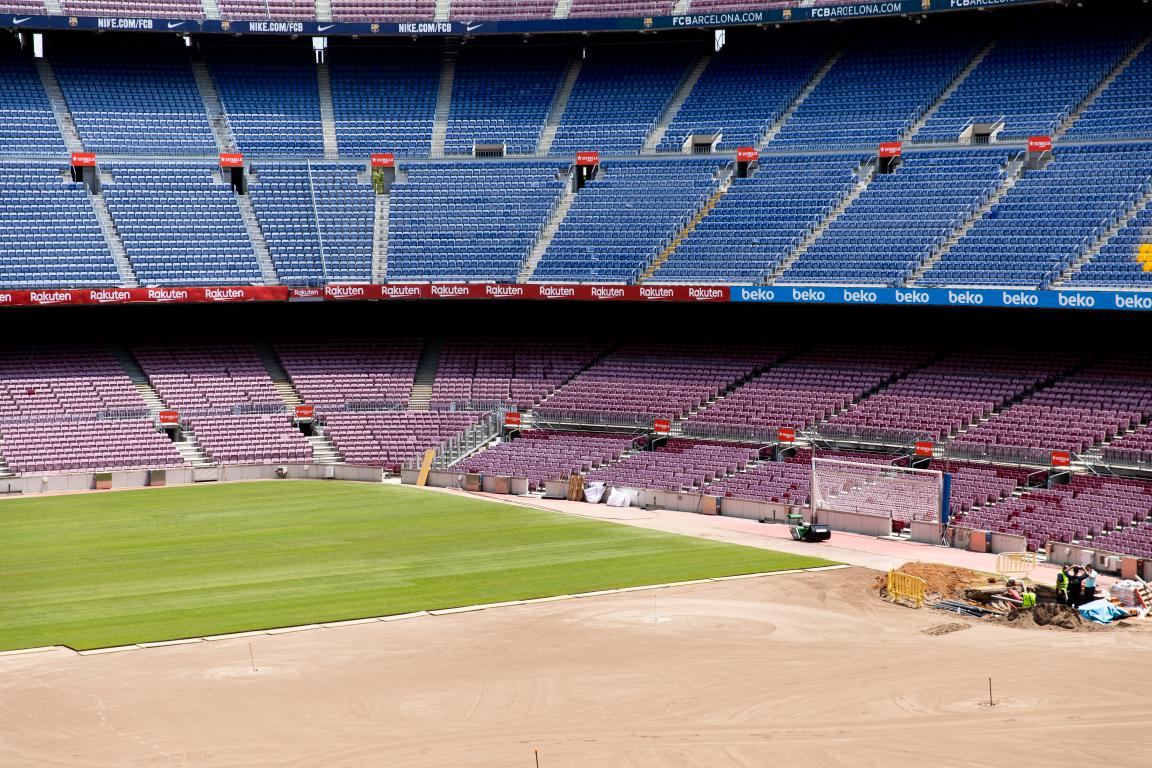FCBarcelona_es's tweet photo. 📍 Camp Nou
🌱 Nueva temporada, césped nuevo.
🔜 Temporada 2019/20 https://t.co/lc2JVjVVRU