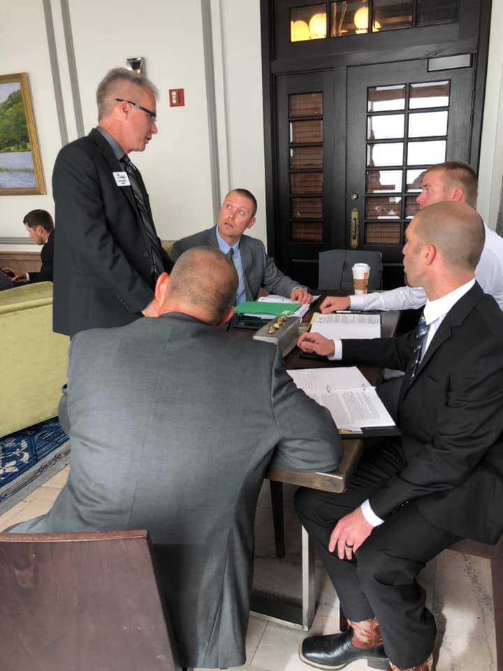 FullCircleAg's tweet photo. SDABAโs Tomorrowโs Ag Leaders class is preparing for todayโs meetings with South Dakotaโs congressional delegation. We are proud to have two representatives from Full Circle Ag! @caseyericksonag
#keepingitlocal #sdaba #tomorrowsagleaders #representsd #fca #tomorrowsvisiontoday https://t.co/DieuBzFA03