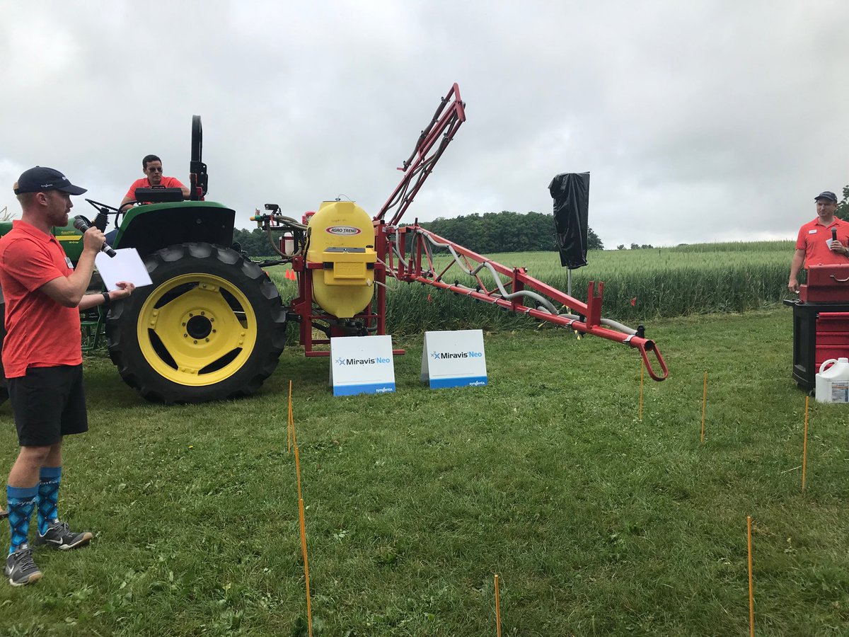kloepferP's tweet photo. @syngentacanada brought back the #ApplicationStation at #Cropmasters19
“Getting the spray onto the target is what pays the bills” -Dr. Douglas Bauman https://t.co/jRSEwZ9zqg