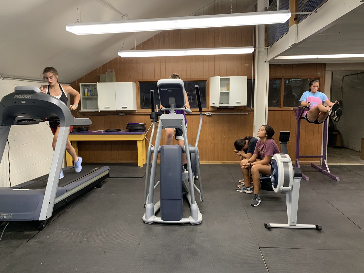kgeorge4213's tweet photo. Great circuit workout before we lifted this morning. Proud of all the time and work these ladies have put in this summer. I asked them what it takes to be good, to be great? A little bit more in all you do! #summerweights https://t.co/7Lp0X2lwnf
