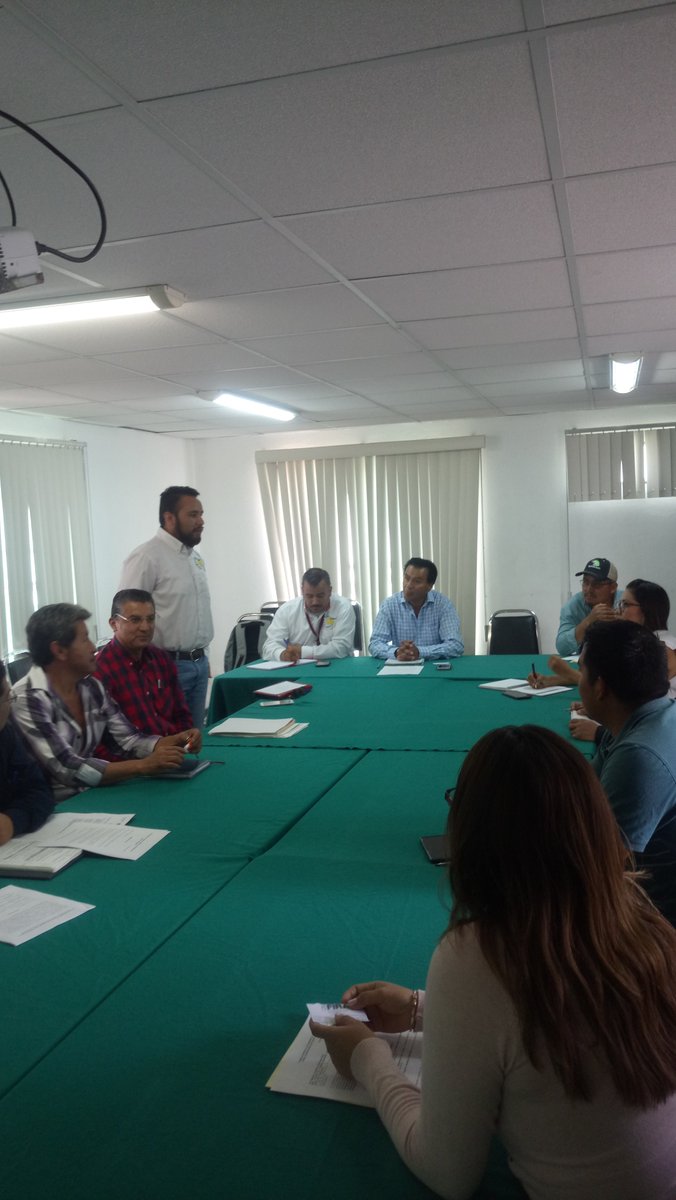 DDR06_HGO's tweet photo. 7ta. Reunión CDDRS #Huichapan se trataron asuntos de importancia para el Sector Agroalimentario.

#SADER
#AGRICULTURA https://t.co/A8Z0OSeKBJ