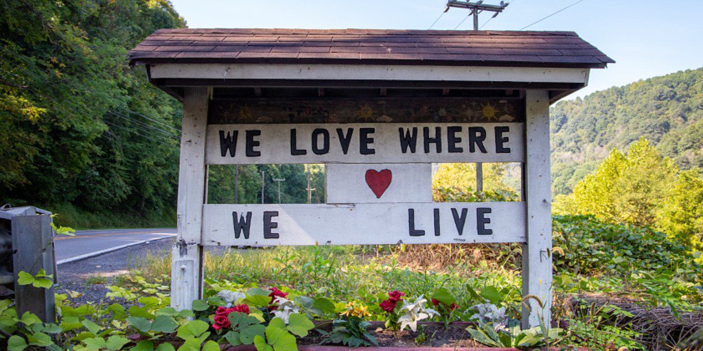 acc_climate's tweet image. Were you planning on listening to @ShiftingClimat1 and just never got around to it? We&apos;ve been there! You can always start now, so here&apos;s a link to where it all began, the first episode!
#podcast #studentsofcscs
shiftingclimates.com/episode-1/