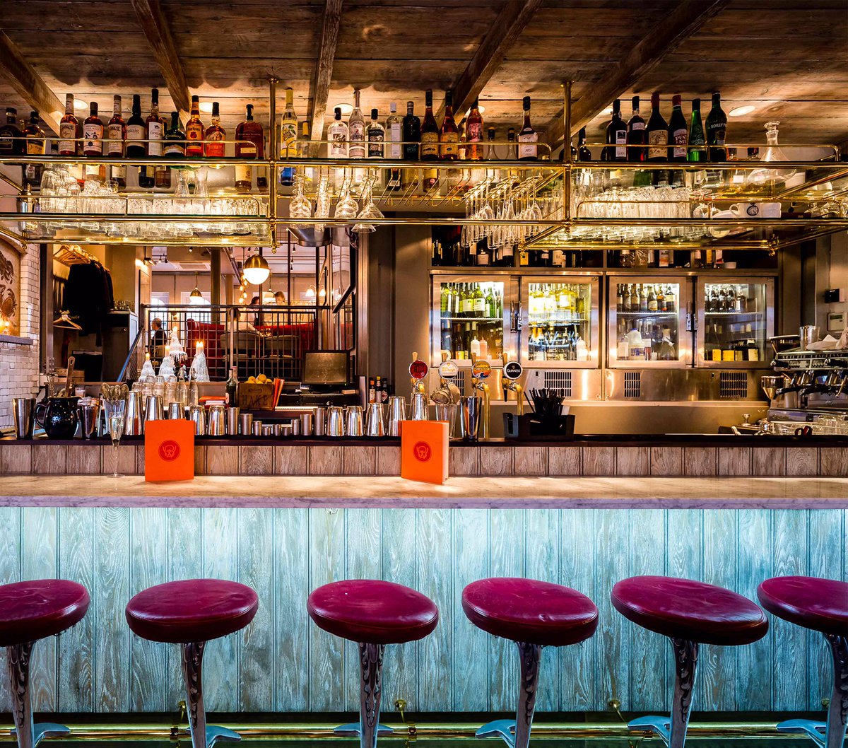 studionlighting's tweet photo. Pull up a stool for a light refreshment.

#barlighting #restaurantlighting #hospitalitylighting #lightingdesign #interiordesign #bardesign #restaurantdesign #design #designandsupply #lighting #lightingconsultant #dubai #uae #middleeast #studionlighting https://t.co/pnHSidn7MT
