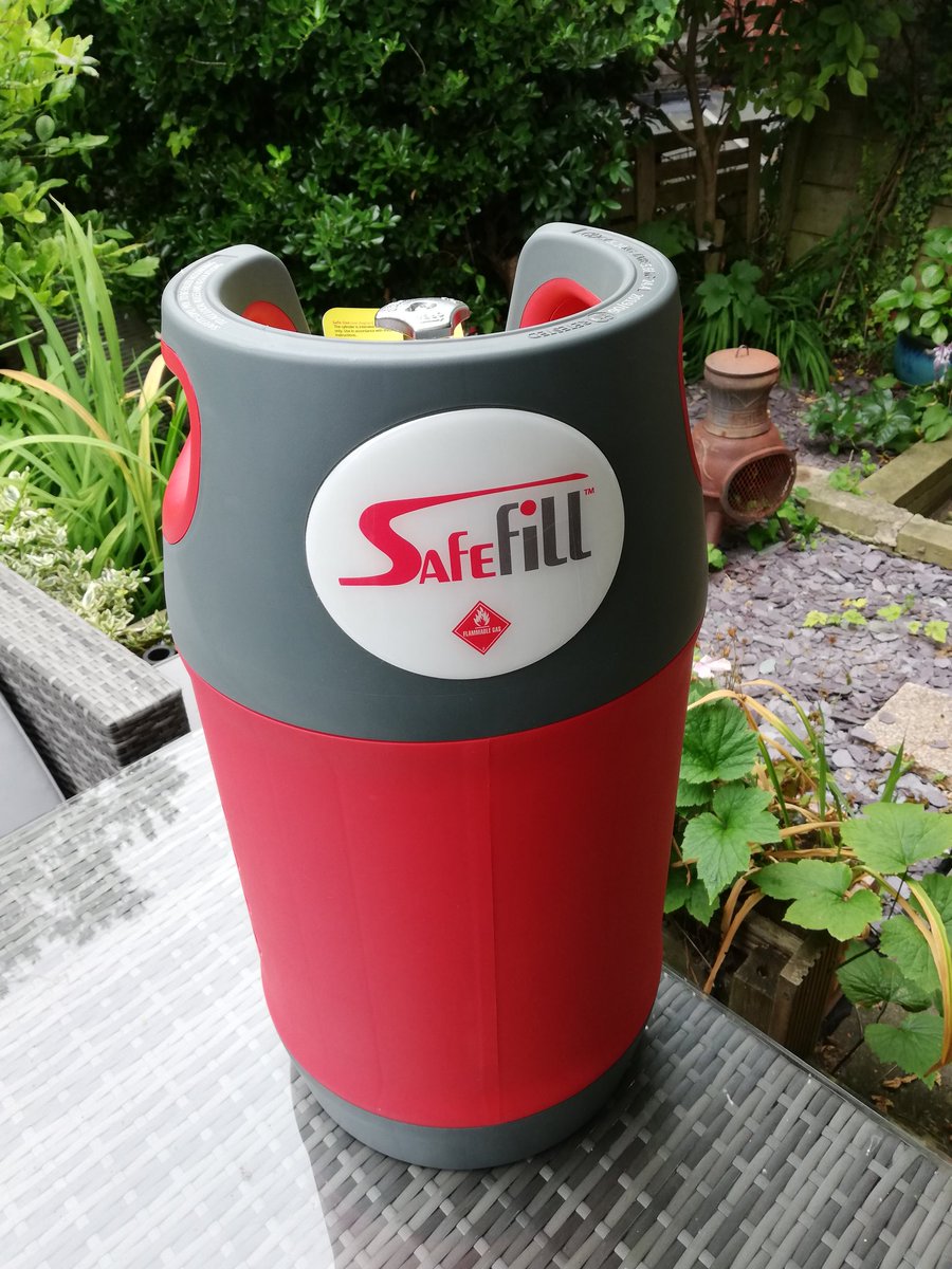 CaravanAdventu1's tweet photo. Ooh look what arrived 😁 10kg @Safefill  cylinder #loadsofgas means we should not have any problems running out of gas when we are off grid this winter. https://t.co/SnW3wfb4s7