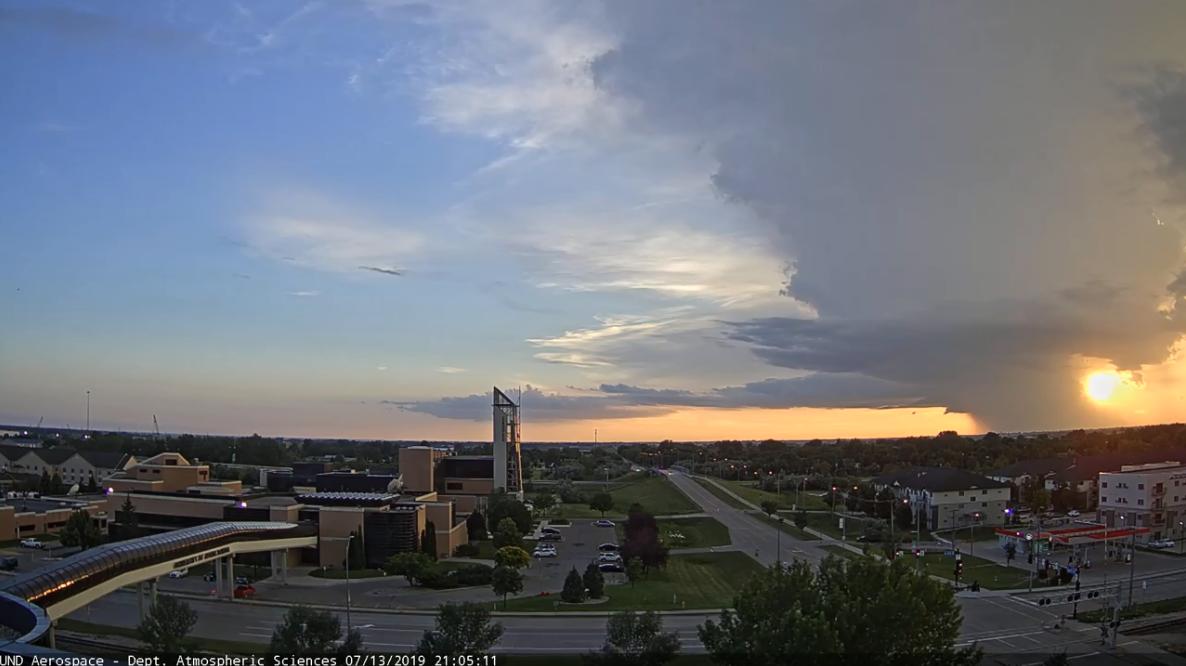 NDUnivSystem's tweet image. Incredible view over @UofNorthDakota in Grand Forks. Credit for the image goes to UND Atmospheric Sciences Department. #summerview