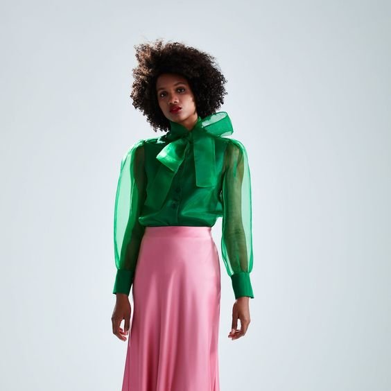 benriquez_pl's tweet photo. Ideas para combinar la blusa de organza y lazo XXL. #moda  
https://t.co/koI0iRMdcN https://t.co/ywcXihDLVW