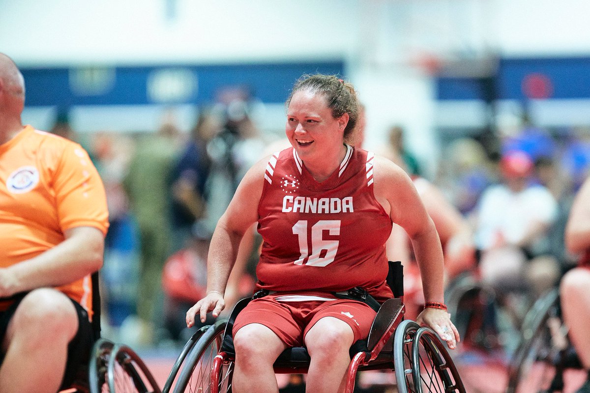 The Mayor Of Vancouver met with Desi Cozier, Lisa Nilsson, and Jennifer Sizer from Team Canada Warrior Games 2019. Skip forward to 12 minutes for the video.
#SoldierOn #AdaptOvercome
vancouverisland.ctvnews.ca/mobile/video…