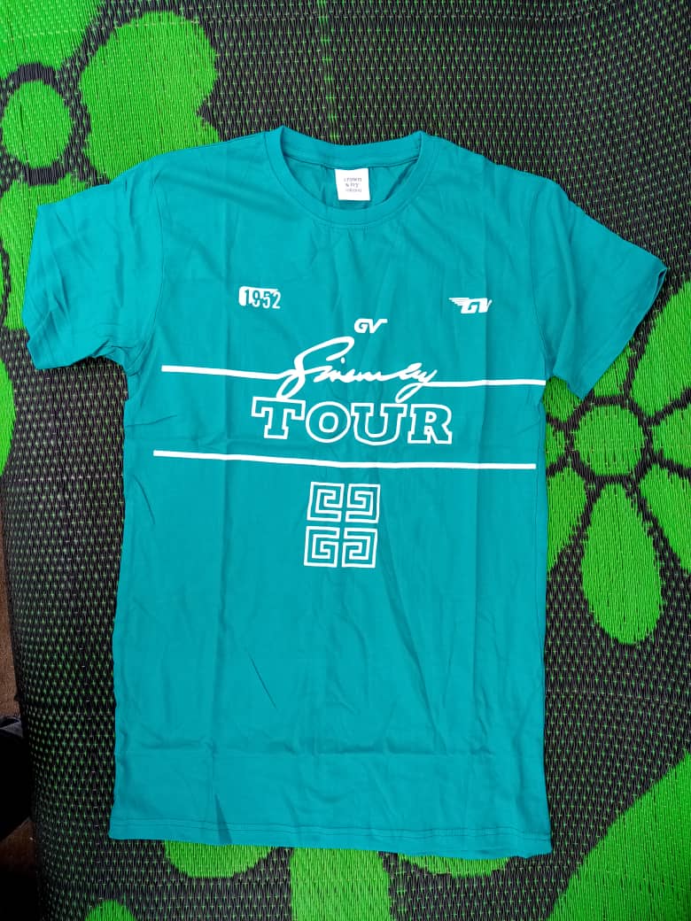 adaaugo's tweet photo. Hello twitter, I sell these lovely round neck T-shirts for #2500  each...come and buy o...please help me rt my customers might be in your tl ...@exquisite_girli,@Alex_Houseof308,@tessy_andor,@Skelehbaby, @FunmiKolz ..please help me rt...#bbnaija19  #AgeChallenge  #roundneck https://t.co/w0lLxJQb6x