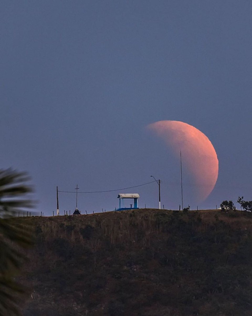 солнечное затмение воронеж. 2020. кровавая луна 2021 дата. солнечное затмение 2022. луна в америке.