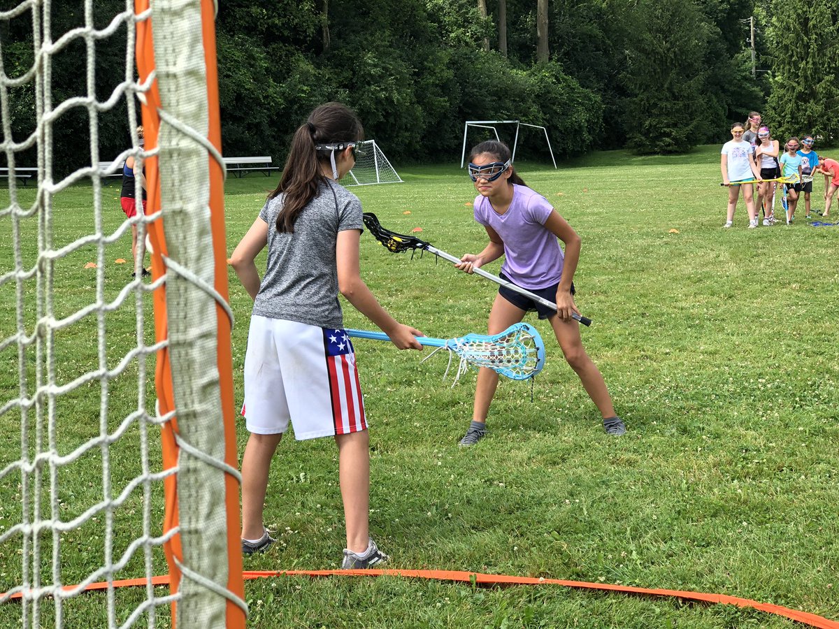 SacredHeartMI's tweet photo. The heat canβt beat this amazing group of #LAX girls! Thanks to @laxbash and Megan Callahan and her team from @UDMDetroit for coaching with HEART! #ASHDifference #ASHLAX #SummerAtSacredHeart https://t.co/4DdVmhdEfg