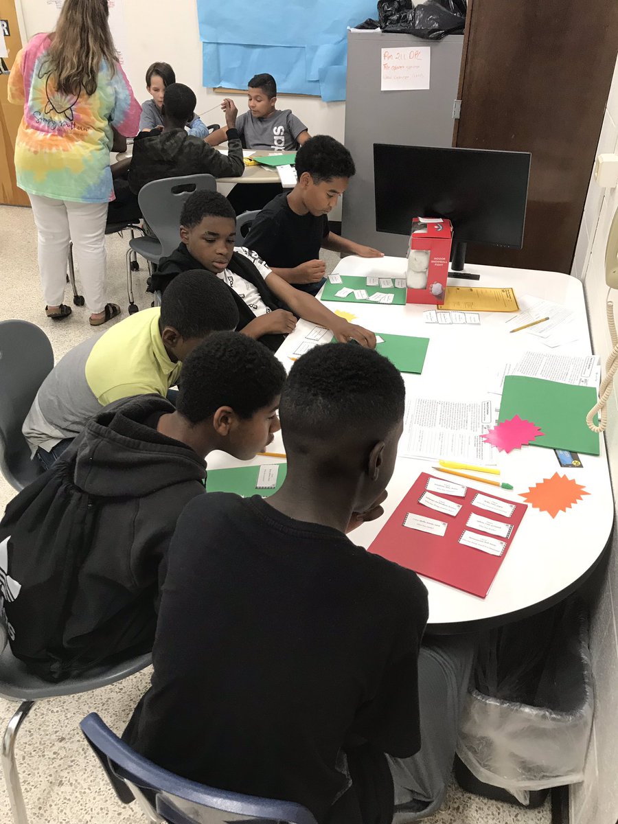 mr_marckel's tweet photo. Students engaged in reading groups - independent, group vocabulary, and group reading comprehension are all in action here. #RISEonMAIN https://t.co/2AS7bQGpTy