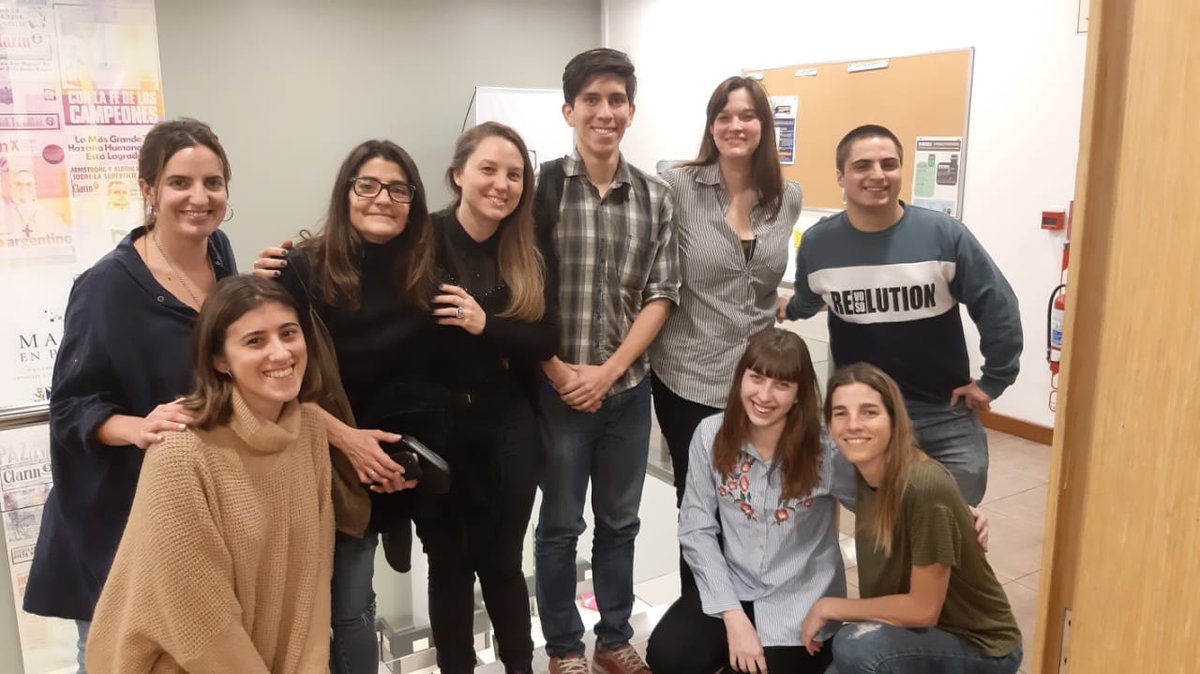 estipozzo's tweet photo. Ayer vino de visita @Miglesias71 a la última clase de Periodismo y género de la @MaePeriodismo de @UdeSA. Además de leerla, es un placer escuchar cómo piensa y hace periodismo. ¡Gracias! https://t.co/T2DCuWpjWu