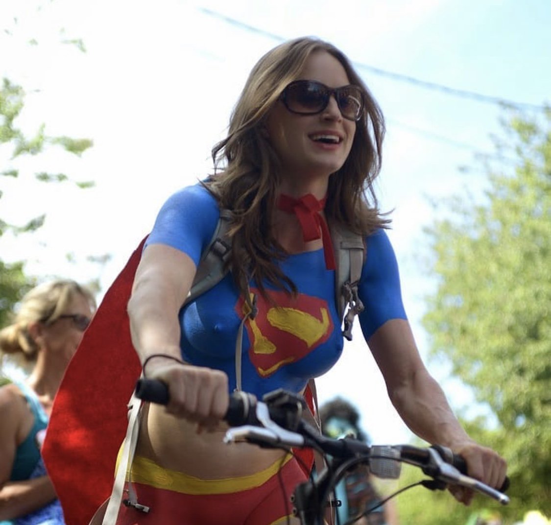 Käyttäjän WNBR St. Louis twiitit.