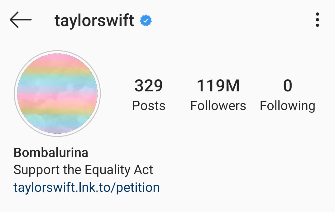 ScottSwiftie13's tweet image. SHE HAS JUST WENT INTO FULL CAT MODE: #BOMBALURINA ACTIVATED! Right? @taylorswift13. #CatsMovie.