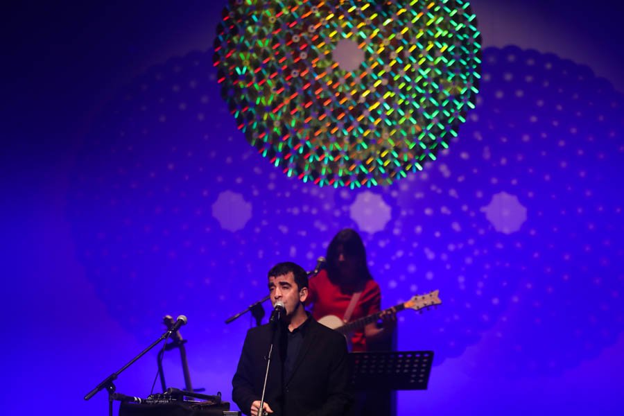 Touchtvpro's tweet image. .@HPedropiedra sigue celebrando una década de carrera 
bit.ly/32rfuTf 📸 © Checho García Pardo (@chechofotografo) @Delaselva @Teatro_NESCAFE @Agencia_Collage @quemasucabeza