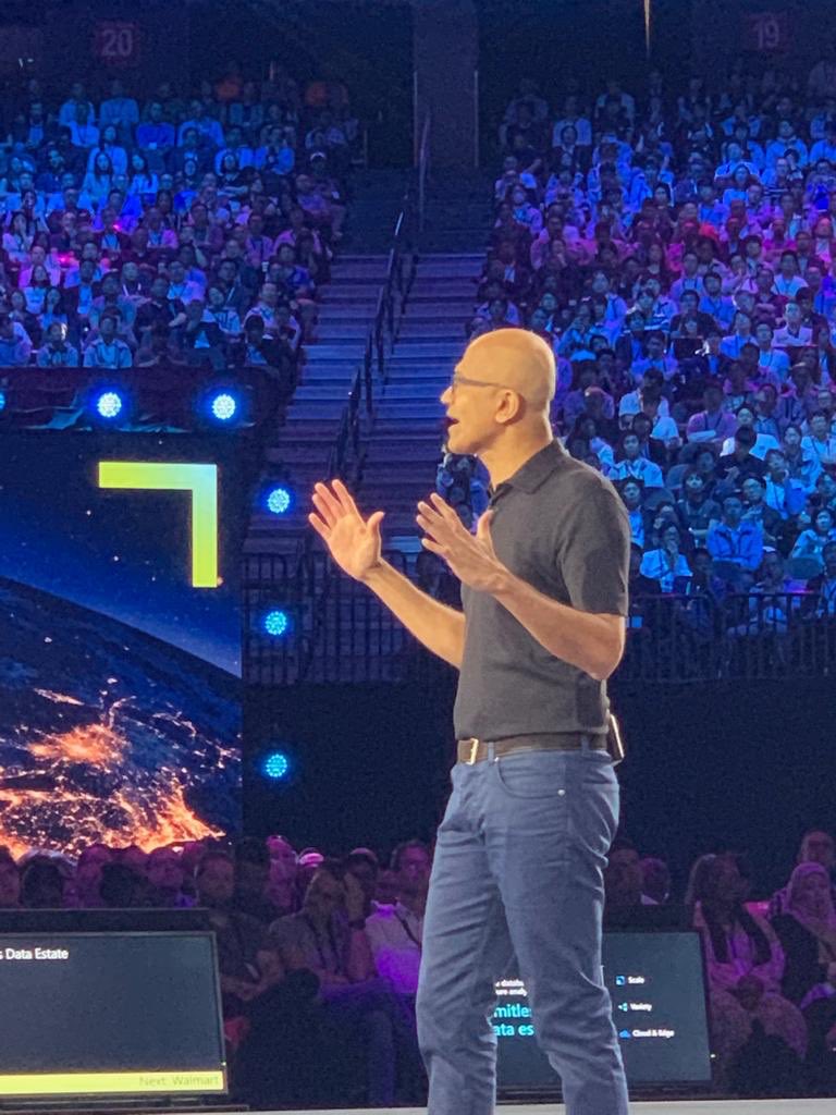 _AGIC_'s tweet photo. 📸 Seguendo il #Corenote di @satyanadella e @BradSmi 

⬇️ #Live sui canali @Microsoft 

@LinkedIn: https://t.co/SV1JwLkNSY
#Mixer:  https://t.co/4Lz6meNzKe
@YouTube: https://t.co/j5tEG8wC0k

#MSInspire2019 #MSInspire #Inspire #Microsoft #MicrosoftInspire #SatyaNadella #BradSmith https://t.co/4hAN6P3PCE