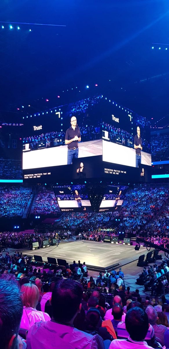 _AGIC_'s tweet photo. 📸 Seguendo il #Corenote di @satyanadella e @BradSmi 

⬇️ #Live sui canali @Microsoft 

@LinkedIn: https://t.co/SV1JwLkNSY
#Mixer:  https://t.co/4Lz6meNzKe
@YouTube: https://t.co/j5tEG8wC0k

#MSInspire2019 #MSInspire #Inspire #Microsoft #MicrosoftInspire #SatyaNadella #BradSmith https://t.co/4hAN6P3PCE