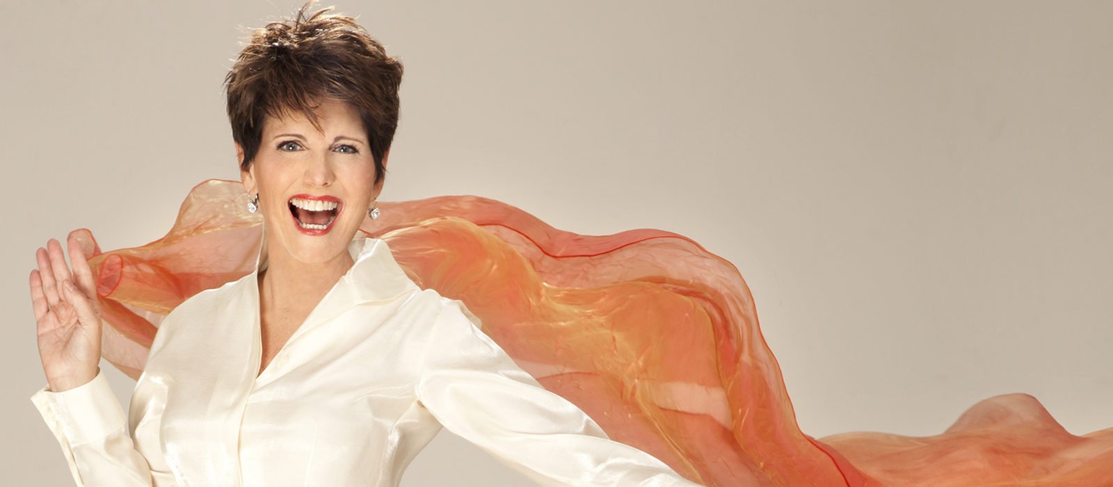 Wishing Lucie Arnaz a very HAPPY BIRTHDAY today, born on this date in 1951 in Los Angeles, CA! 