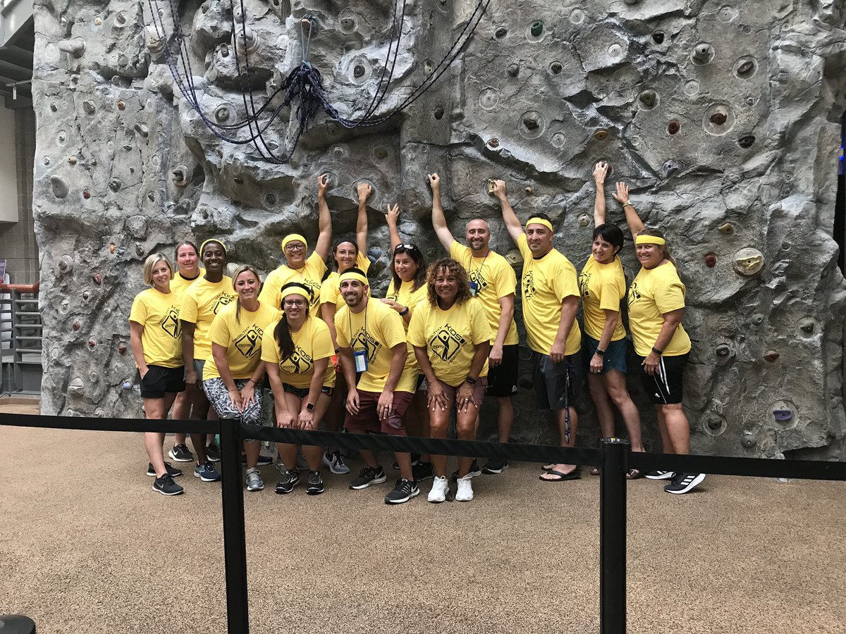 CoachVedder_HPE's tweet photo. Thank you @JMU_HPAI @SheilaVBHPE & @vwigand for an amazing week. @vbschools #HPE teachers are so fortunate to have this experience! @BHSMarlins #baysideisthebestside #iwasthere #PECamp #HPAI2019 #starfruit https://t.co/4BPkoSju7F