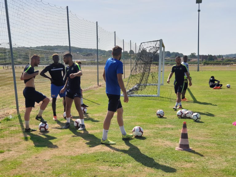 FCGueugnon_Off's tweet photo. ⚽️ Reprise des entraînements ! 🥇
Les forgerons ont repris l’entraînement ce mardi 16 juillet ! Après une séance physique hier à #Clessy, le groupe gueugnonnais a retrouvé le chemin des terrains ce matin.
📸 https://t.co/Yl2w5MGlHt #N3BFC https://t.co/QX94tS5OUI