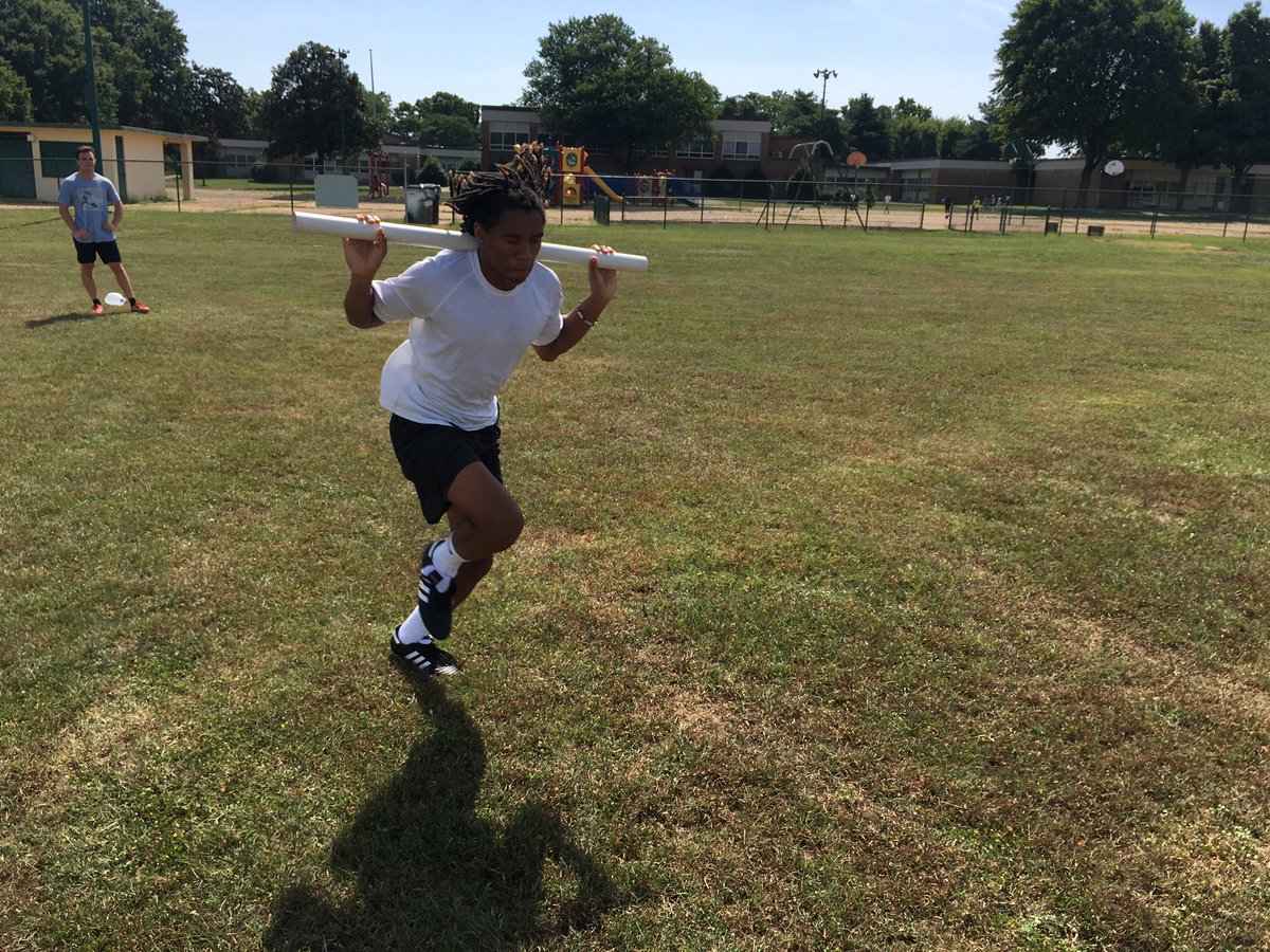 NH_Coaching_'s tweet image. Using cheap, efficient &amp;amp; different ways to teach/coach Robust Running for Rugby... @pntrack
——
#Posture #Shapes #ArmDrive #KneeDrive #Pole #GallonWaterJug #Ramp #Constraints #ImplicitLearning #QualityNotQuantity