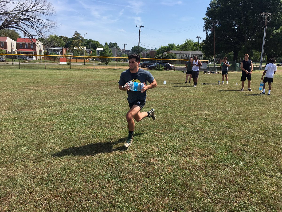 NH_Coaching_'s tweet image. Using cheap, efficient &amp;amp; different ways to teach/coach Robust Running for Rugby... @pntrack
——
#Posture #Shapes #ArmDrive #KneeDrive #Pole #GallonWaterJug #Ramp #Constraints #ImplicitLearning #QualityNotQuantity