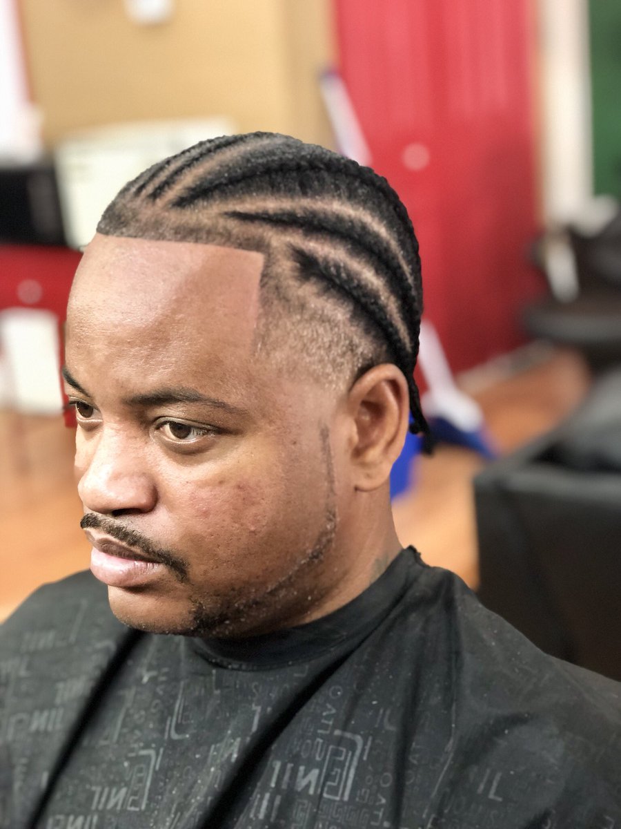 Book today 
squareup.com/appointments/b… 
#kutzbytrey #barberflyapparel #treythabarber #signaturekutz #barberlife
#barbershopconnect
#barbergang
#barberlifestyle
#miamibarbershops 
#internationalbarbers
#deltonabarbers
 #barberflyapparel
 #floridabarber
#thelineupinc